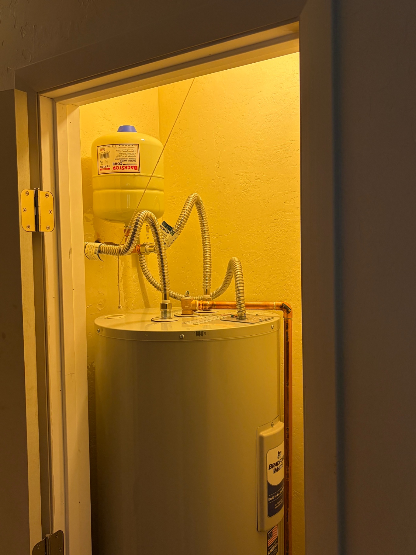 Water heater w/ expansion tank