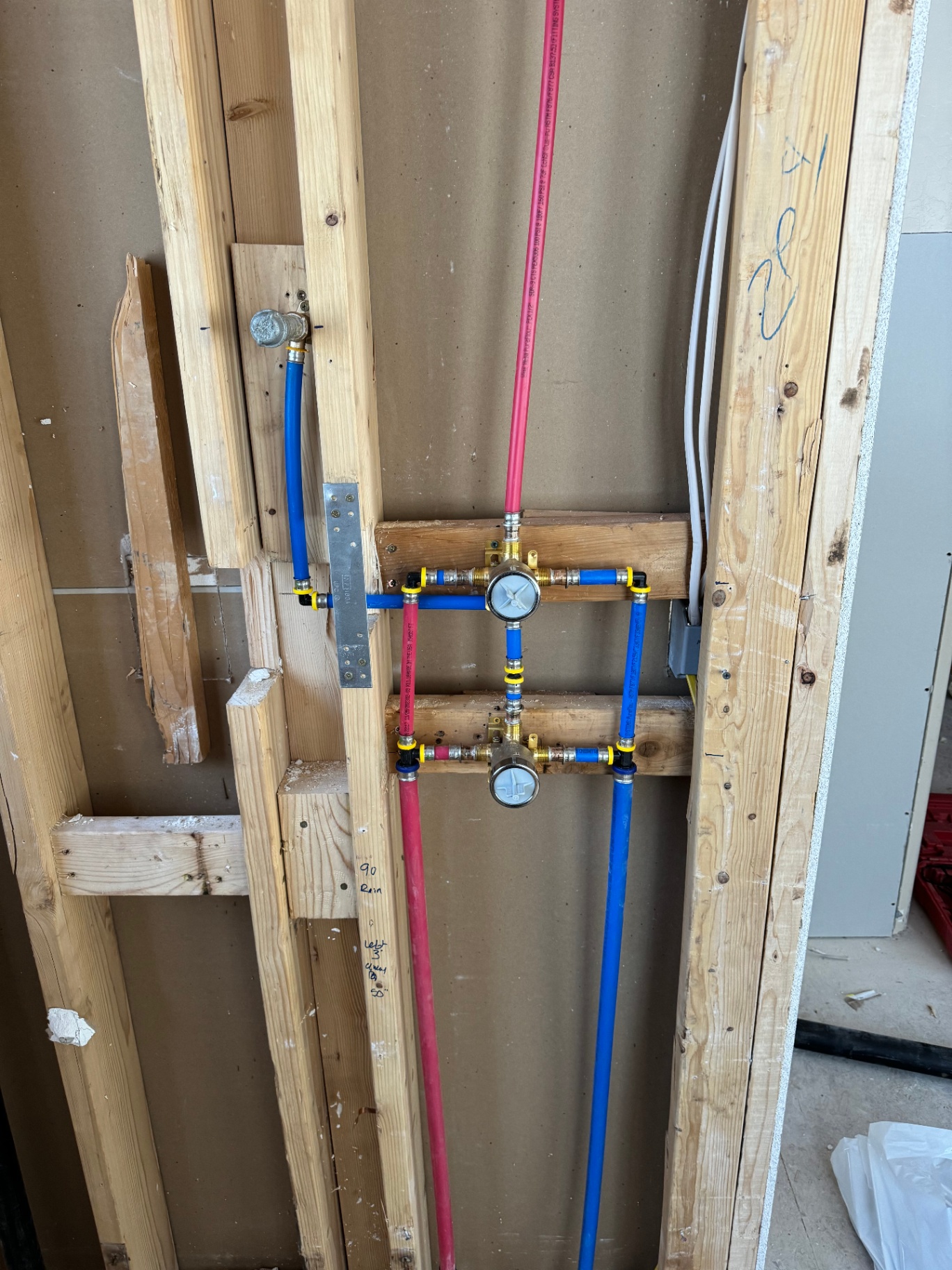 New construction PEX manifold & shower valves